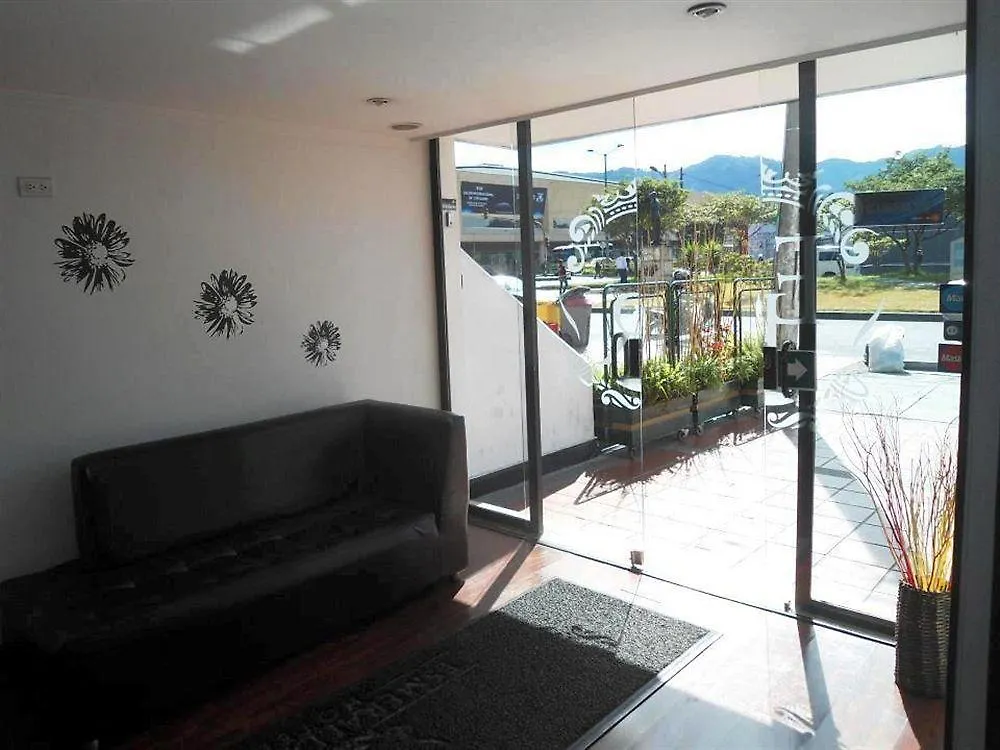 Hotel Esmeralda Real 보고타 2*,